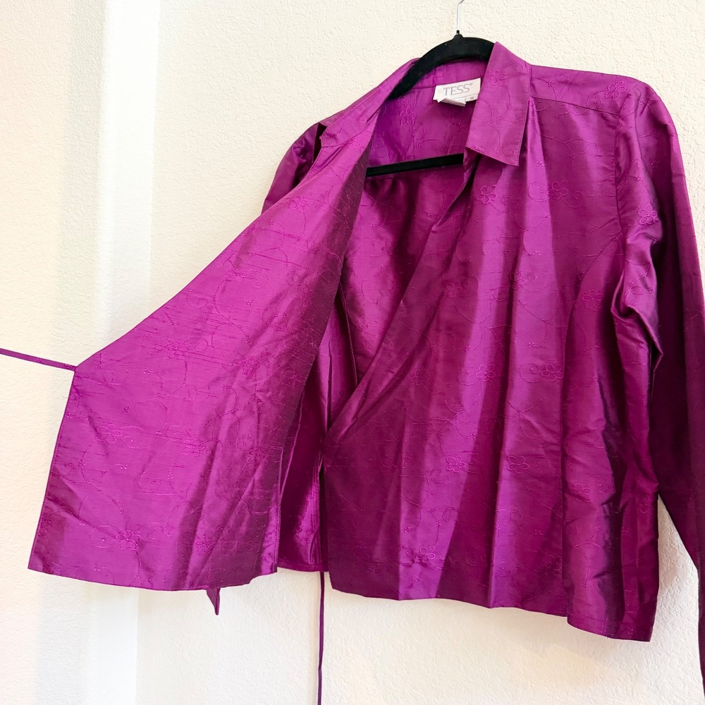 Vtg Purple 100% Silk Floral Embroidered Wrap Blouse Top Sz 16 Tess Regency Chic - Picture 7 of 10